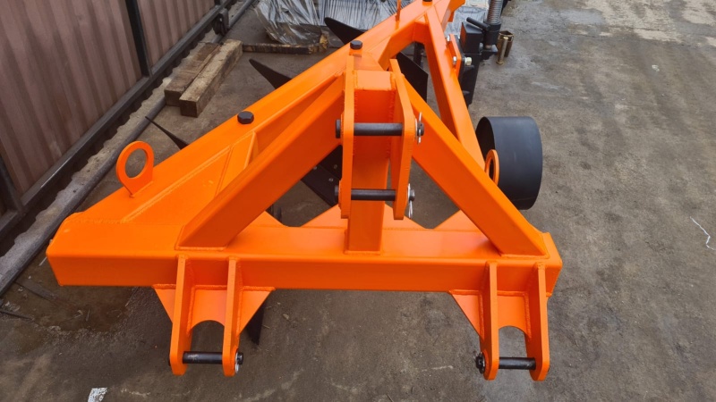 Плуг отвальный ПЛН 3-35 (3 корпуса) Плуг отвальный ПЛН 3-35 (3 корпуса)