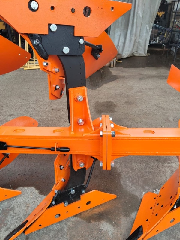 Плуг навесной оборотный 3/35+1 купить в Краснодаре – «БДН-АгроКубань», 7