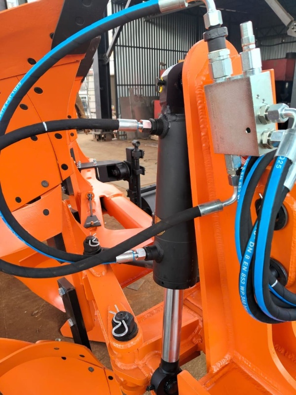 Плуг навесной оборотный 3/35 купить в Краснодаре – «БДН-АгроКубань», 3