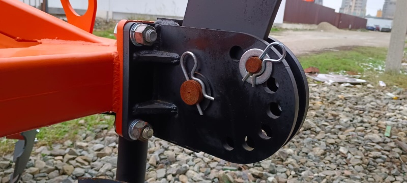 Борона дисковая навесная БДН 2,6х2Н, 16 рабочих органов Борона дисковая навесная БДН 2,6х2Н, 16 рабочих органов