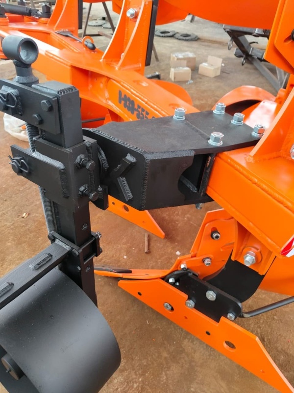 Плуг навесной оборотный 3/35 купить в Краснодаре – «БДН-АгроКубань», 5