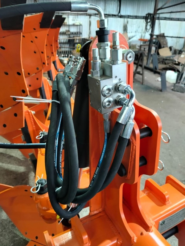 Плуг навесной оборотный 3/35+1 купить в Краснодаре – «БДН-АгроКубань», 3